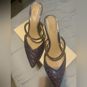 REDUCED!! STUNNING BADGELY MISCHKA DRESS SHOE!